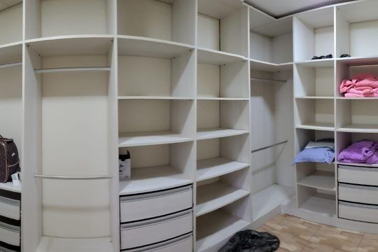 Closet de casa à venda com 3 quartos, 120m² em Itanhangá, Rio de Janeiro