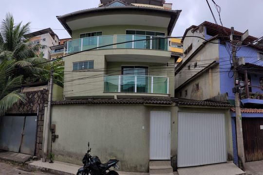Fachada de casa à venda com 3 quartos, 120m² em Itanhangá, Rio de Janeiro