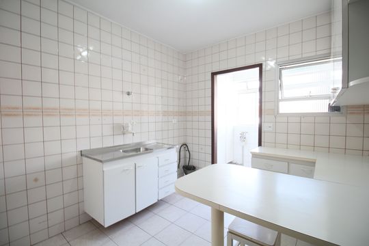 Cozinha - Armários de apartamento à venda com 2 quartos, 62m² em Jardim Jussara, Taboão da Serra