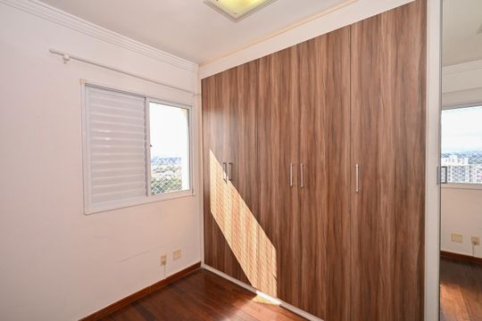 Quarto de apartamento para alugar com 3 quartos, 206m² em Vila Sonia, São Paulo