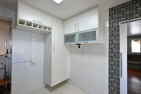 Cozinha de apartamento para alugar com 3 quartos, 206m² em Vila Sonia, São Paulo