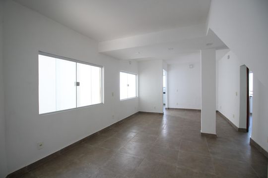 Casa para alugar com 4 quartos, 340m² em Jacarepaguá, Rio de Janeiro