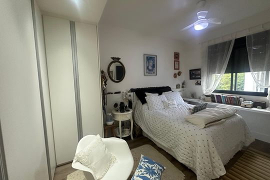 Suíte 1 de apartamento para alugar com 2 quartos, 112m² em Empresarial 18 do Forte, Barueri