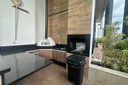 Área comum - Churrasqueira de apartamento para alugar com 2 quartos, 112m² em Empresarial 18 do Forte, Barueri