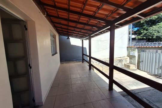 Área externa de casa à venda com 3 quartos, 287m² em Dom Bosco, Belo Horizonte