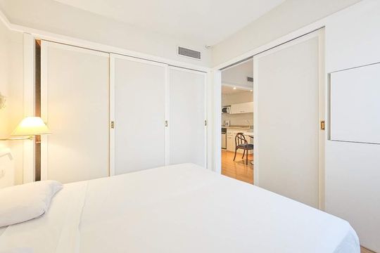 Quarto de apartamento à venda com 1 quarto, 45m² em Jardim Paulista, São Paulo