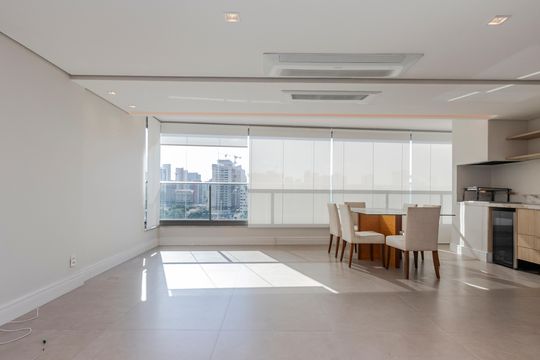 Apartamento à venda com 2 quartos, 131m² em Brooklin, São Paulo