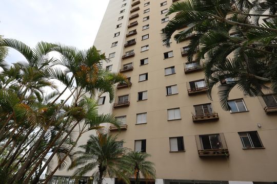 Fachada de apartamento à venda com 3 quartos, 70m² em Vila Andrade, São Paulo
