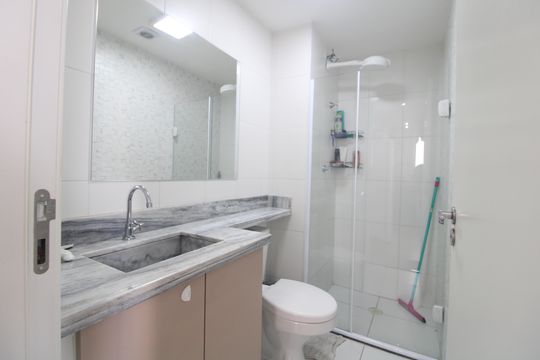 Banheiro de apartamento à venda com 2 quartos, 35m² em Jardim Marajoara, São Paulo