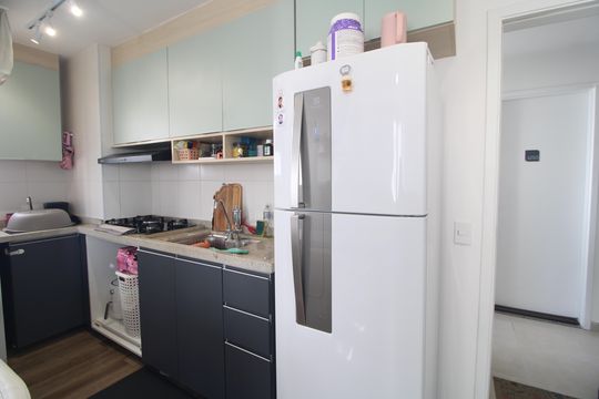 Cozinha de apartamento à venda com 2 quartos, 35m² em Jardim Marajoara, São Paulo