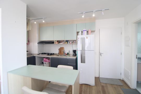 Cozinha de apartamento à venda com 2 quartos, 35m² em Jardim Marajoara, São Paulo