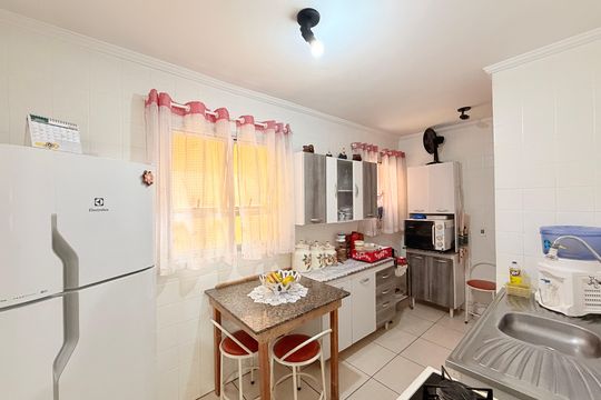 Cozinha de apartamento à venda com 2 quartos, 57m² em Parque Eloy Chaves, Jundiaí