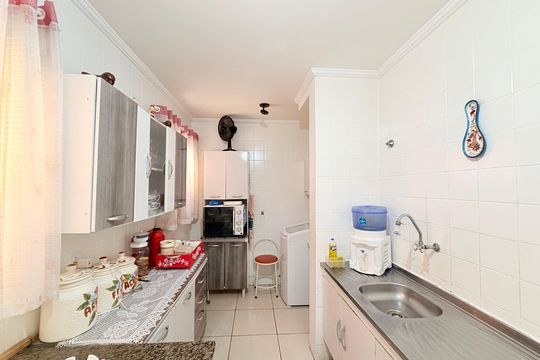 Cozinha de apartamento à venda com 2 quartos, 57m² em Parque Eloy Chaves, Jundiaí