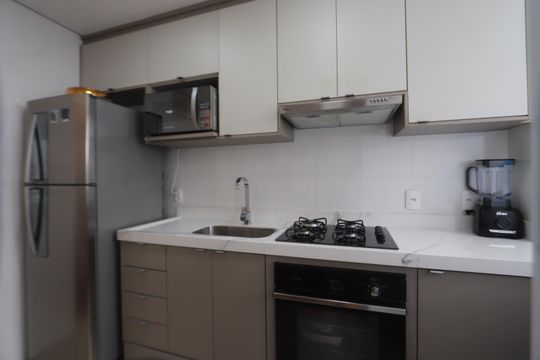 Cozinha de apartamento à venda com 2 quartos, 50m² em Vila Metalúrgica, São Paulo
