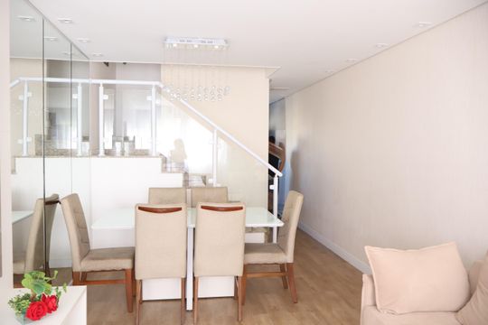 Sala de casa à venda com 3 quartos, 120m² em Vila Santa Clara, São Paulo