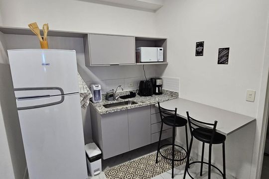 Cozinha de apartamento para alugar com 1 quarto, 37m² em Centro, São José dos Campos