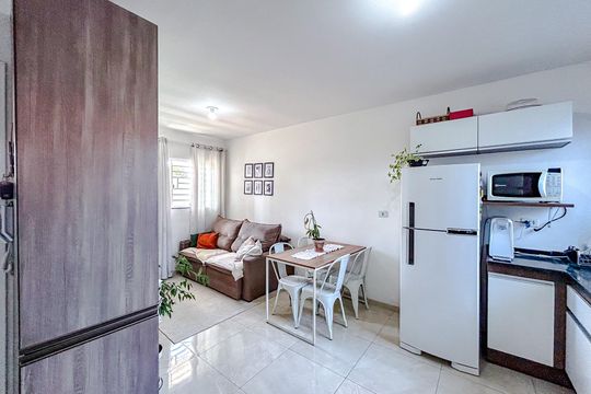 Cozinha de apartamento para alugar com 2 quartos, 45m² em Vila Nova Savoia, São Paulo