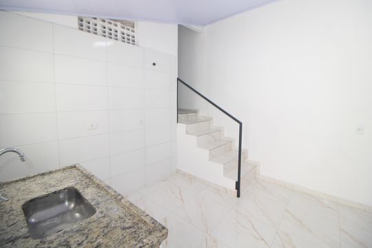 Cozinha de casa para alugar com 1 quarto, 50m² em Vila Nova Cachoeirinha, São Paulo