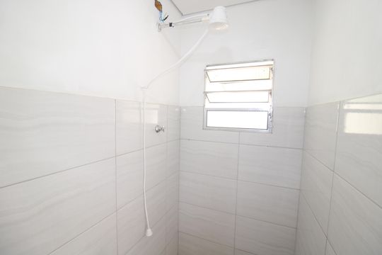 Banheiro 1 de casa para alugar com 1 quarto, 50m² em Vila Nova Cachoeirinha, São Paulo