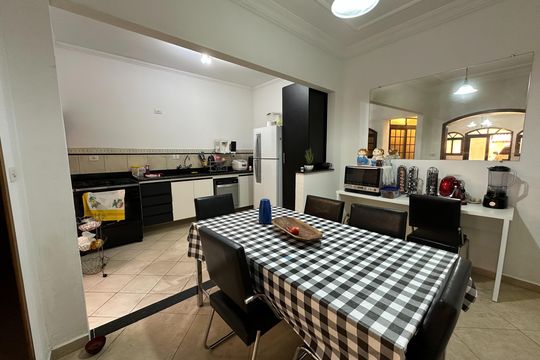 Cozinha de casa para alugar com 3 quartos, 207m² em Jardim do Vale, Jacareí