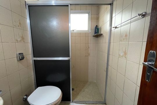 Banheiro 1 de casa à venda com 3 quartos, 135m² em Vila Albano, São Paulo