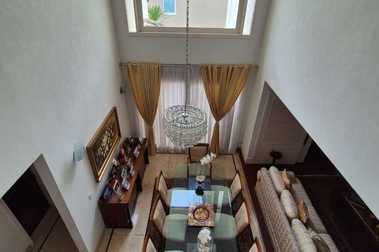 Sala de casa de condomínio à venda com 5 quartos, 870m² em Alphaville Residencial Um, Barueri
