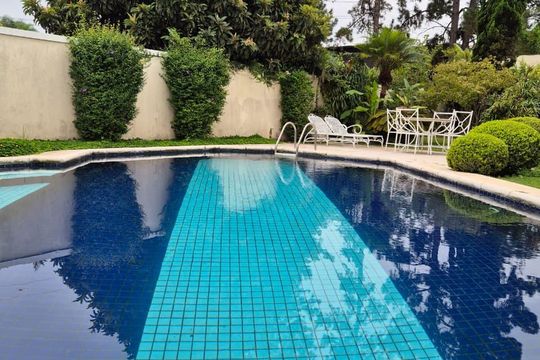 Área externa de casa de condomínio à venda com 5 quartos, 870m² em Alphaville Residencial Um, Barueri
