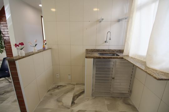 Cozinha de casa de condomínio à venda com 2 quartos, 125m² em Taquara, Rio de Janeiro