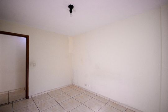 Quarto 1  de apartamento para alugar com 2 quartos, 62m² em Jardim Patente Novo, São Paulo