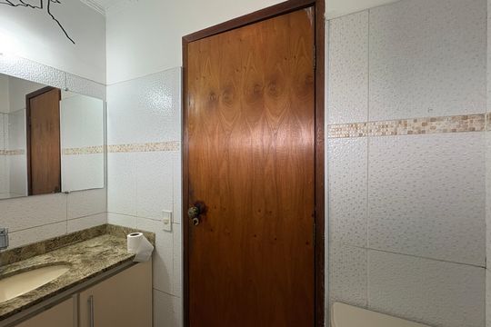 Lavabo de casa à venda com 4 quartos, 250m² em Vila Albertina, São Paulo