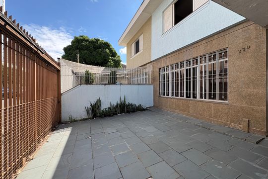 Garagem de casa à venda com 4 quartos, 250m² em Vila Albertina, São Paulo