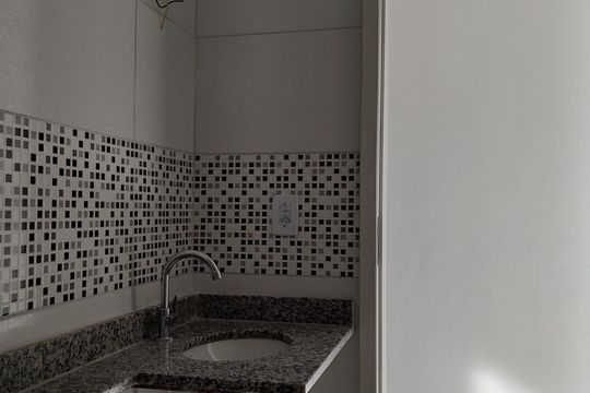 Banheiro Social de apartamento para alugar com 1 quarto, 36m² em Freguesia (jacarepaguá), Rio de Janeiro