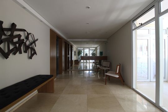 Hall Social de apartamento à venda com 2 quartos, 161m² em Vila Nova Conceição, São Paulo