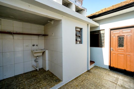Área de serviço de casa de condomínio para alugar com 2 quartos, 95m² em Cidade Mãe do Céu, São Paulo