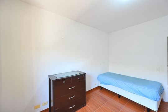 Suíte de casa à venda com 3 quartos, 200m² em Planalto Paulista, São Paulo
