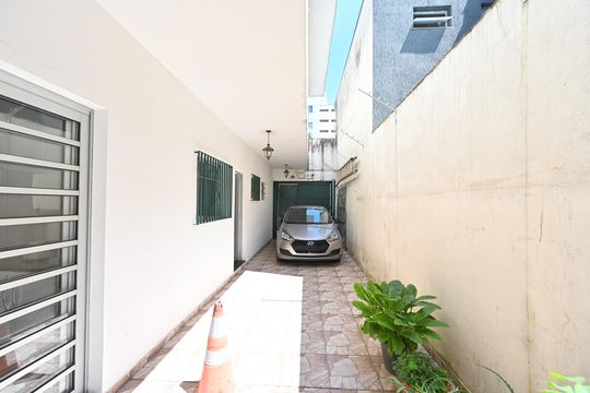 Garagem de casa à venda com 3 quartos, 200m² em Planalto Paulista, São Paulo