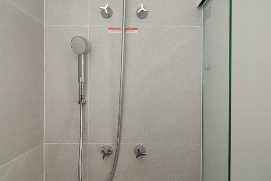 Banheiro de apartamento para alugar com 0 quarto, 26m² em Passo D’areia, Porto Alegre