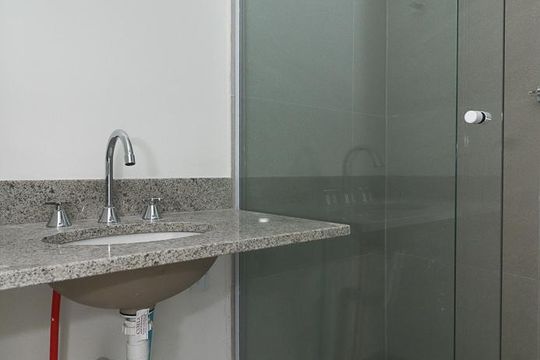 Banheiro de apartamento para alugar com 0 quarto, 26m² em Passo D’areia, Porto Alegre