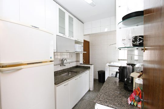 Cozinha de apartamento à venda com 3 quartos, 99m² em Buritis, Belo Horizonte