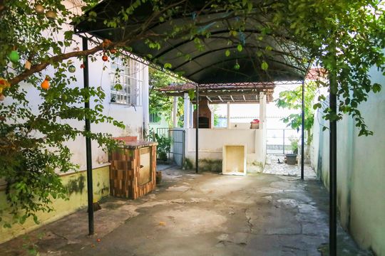 Garagem de casa à venda com 2 quartos, 52m² em Higienópolis, Rio de Janeiro