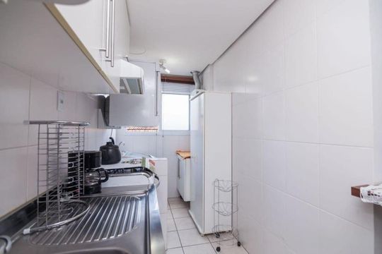 Cozinha  de apartamento para alugar com 2 quartos, 63m² em Santo Antônio, Porto Alegre