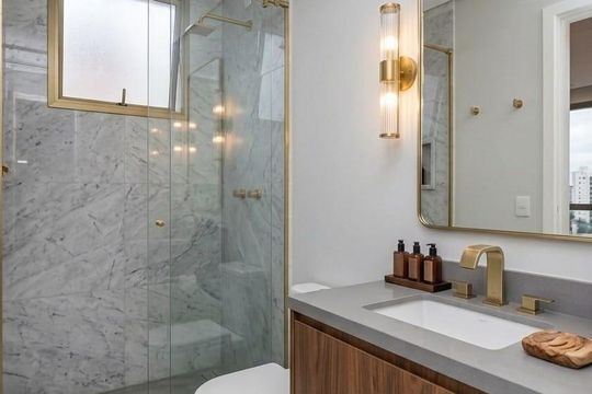 Banheiro 2 de apartamento para alugar com 2 quartos, 63m² em Santo Antônio, Porto Alegre