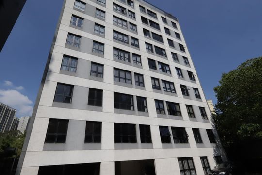 Fachada de apartamento à venda com 2 quartos, 70m² em Vila Suzana, São Paulo
