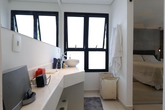 Banheiro da Suíte de apartamento à venda com 2 quartos, 70m² em Vila Suzana, São Paulo