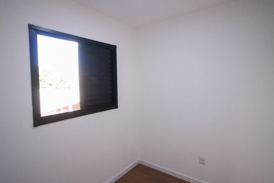 Apartamento para alugar com 2 quartos, 34m² em Vila Antonieta, São Paulo