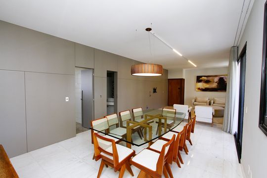 Sala de apartamento para alugar com 4 quartos, 185m² em Belvedere, Belo Horizonte