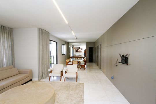 Apartamento para alugar com 4 quartos, 185m² em Belvedere, Belo Horizonte
