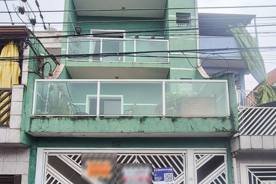 Fachada de casa à venda com 5 quartos, 150m² em Jardim Thelma, São Bernardo do Campo