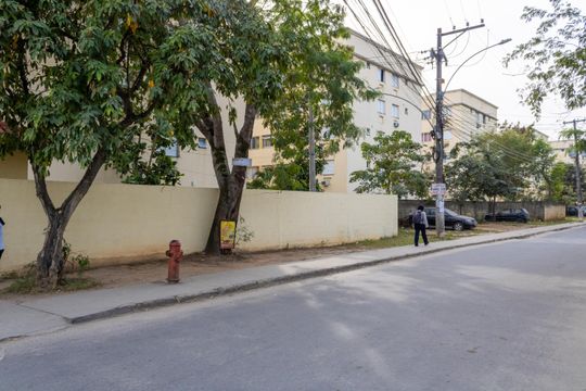 Vista da Rua de apartamento para alugar com 2 quartos, 52m² em Campo Grande, Rio de Janeiro