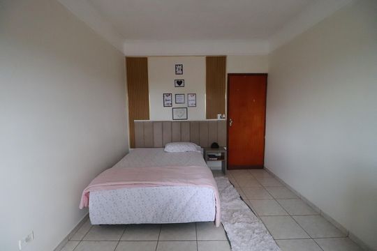 quarto 2 de casa para alugar com 4 quartos, 250m² em Jardim Jose Sampaio Junior, Ribeirão Preto